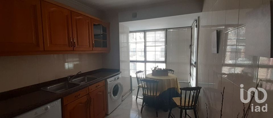 Apartment 3 bedrooms of 130 m² in La Bañeza (24750)