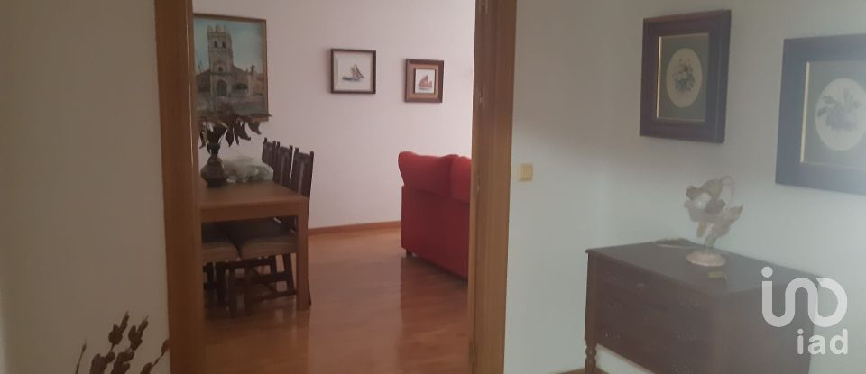 Apartment 3 bedrooms of 130 m² in La Bañeza (24750)