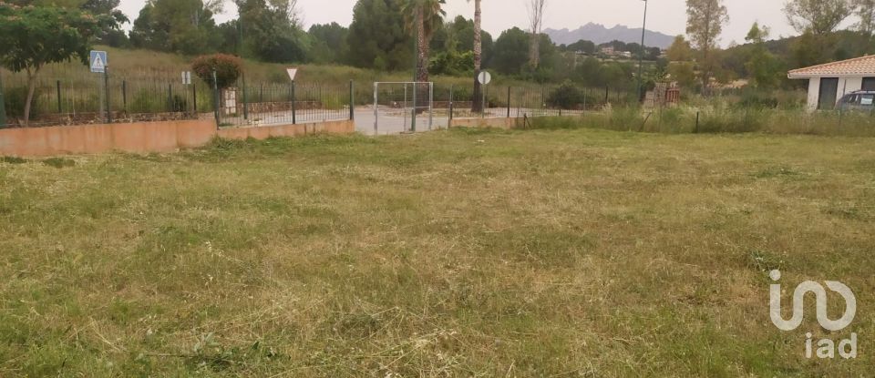 Terreno urbano de 800 m² en Sant Esteve Sesrovires (08635)