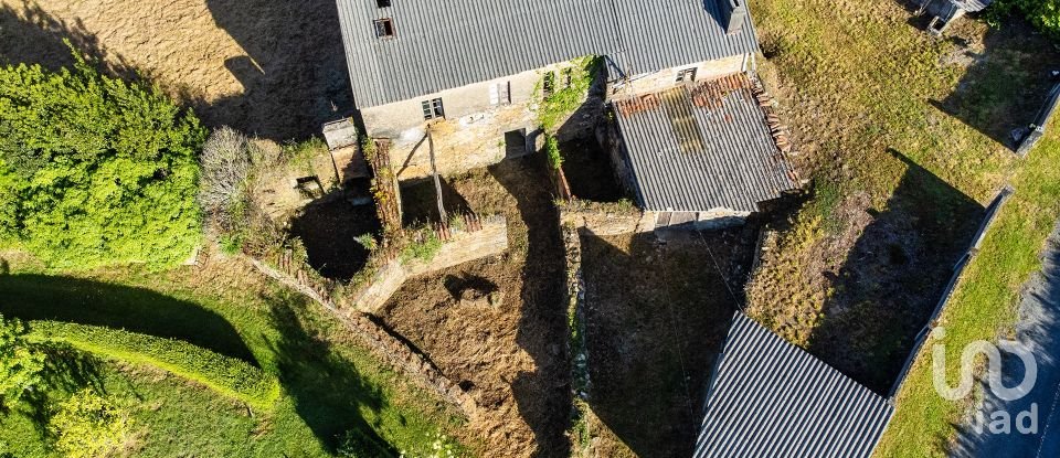 House 4 bedrooms of 206 m² in Magalofes (15509)