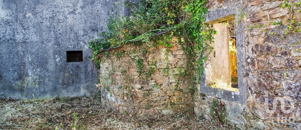 House 4 bedrooms of 206 m² in Magalofes (15509)