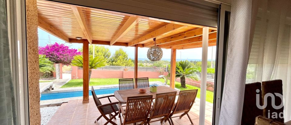 House 4 bedrooms of 185 m² in Peñiscola (12598)