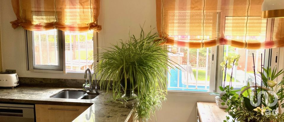 House 4 bedrooms of 185 m² in Peñiscola (12598)