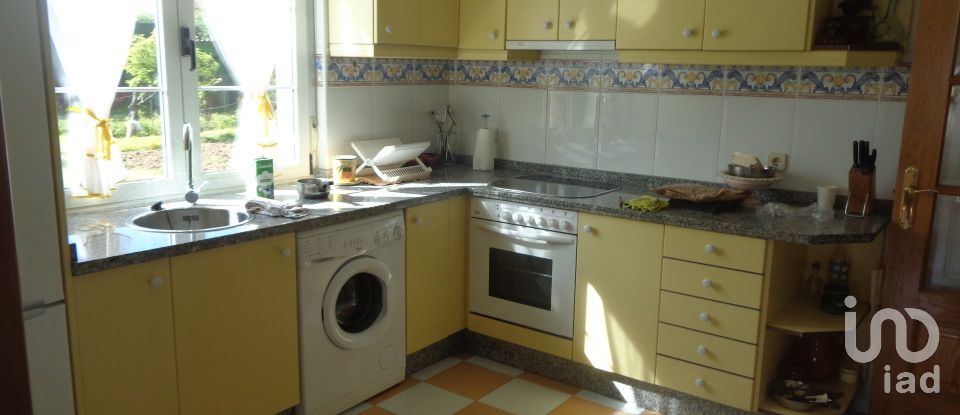 Apartment in house  6 bedrooms of 220 m² in Villaverde de Abajo (24890)