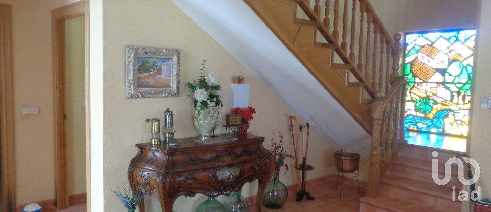 Apartment in house  6 bedrooms of 220 m² in Villaverde de Abajo (24890)