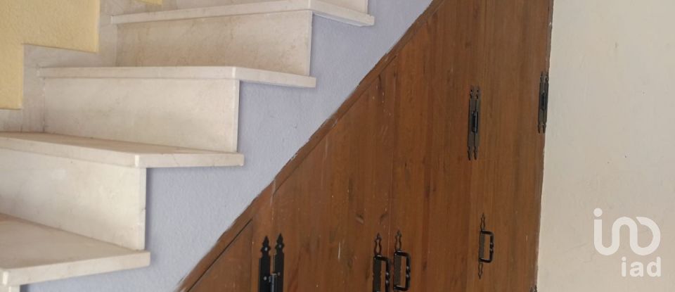 Casa 3 habitaciones de 107 m² en Aviles (30812)