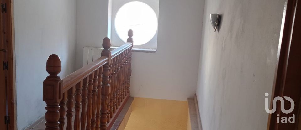 Casa 3 habitaciones de 107 m² en Aviles (30812)