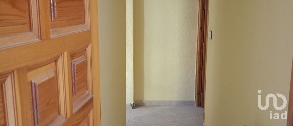 Casa 3 habitaciones de 107 m² en Aviles (30812)