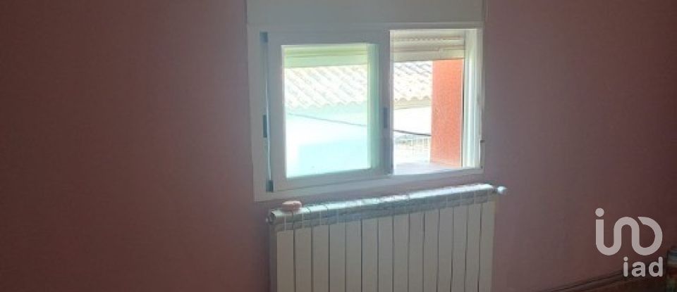 Casa 3 habitaciones de 107 m² en Aviles (30812)