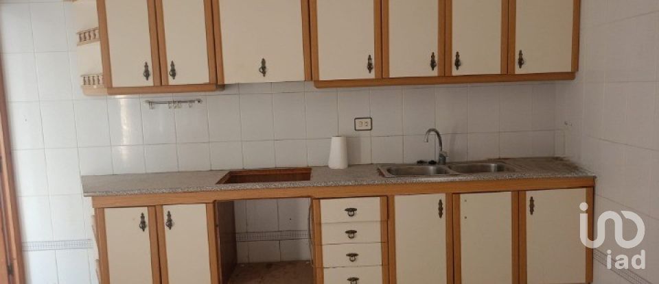 Casa 3 habitaciones de 107 m² en Aviles (30812)