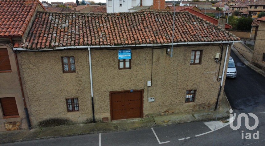 Casa de pueblo 4 habitaciones de 243 m² en Sariegos del Bernesga (24121)