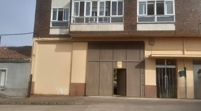 Casa 4 habitaciones de 376 m² en La Bañeza (24750)