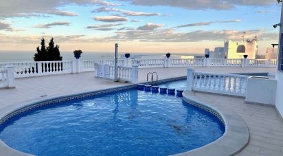 Penthouse 4 bedrooms of 197 m² in Peñiscola (12598)