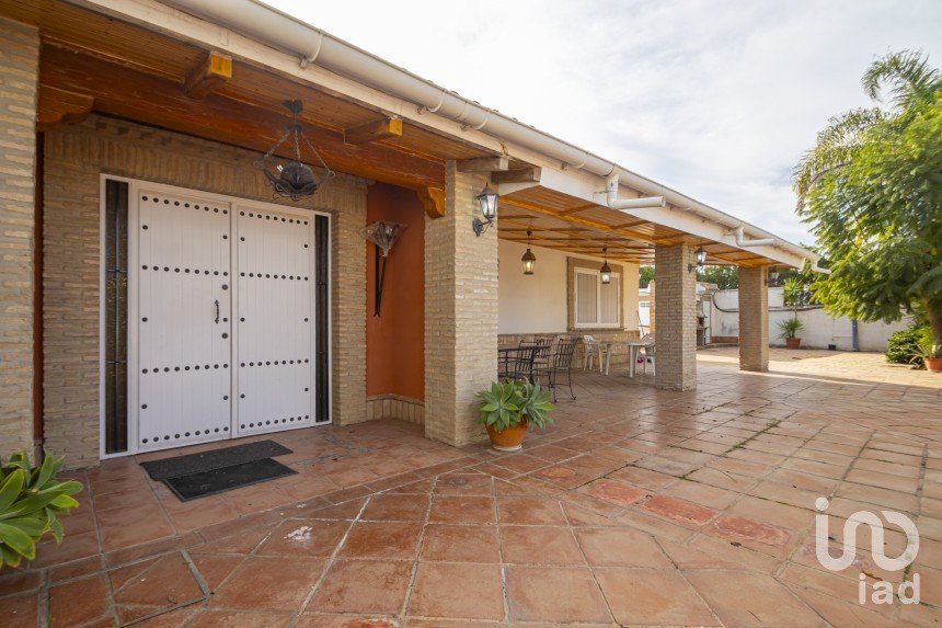 Casa 5 habitaciones de 194 m² en Carmona (41410)