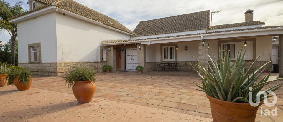 Casa 5 habitaciones de 194 m² en Carmona (41410)