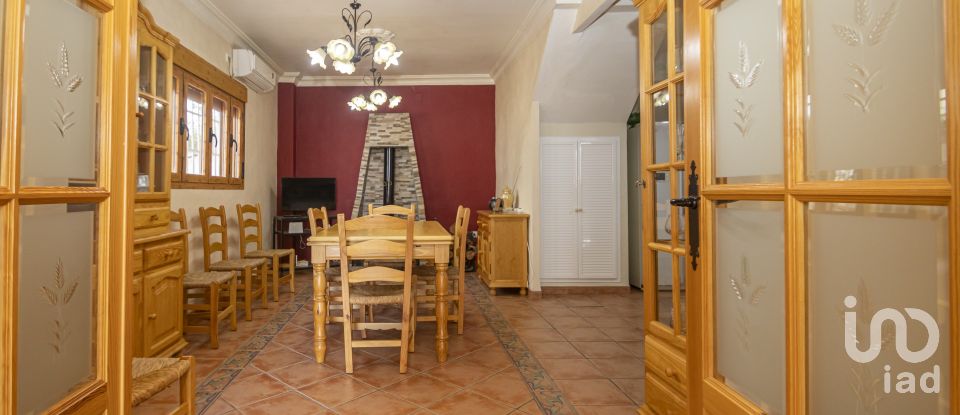 Casa 5 habitaciones de 194 m² en Carmona (41410)