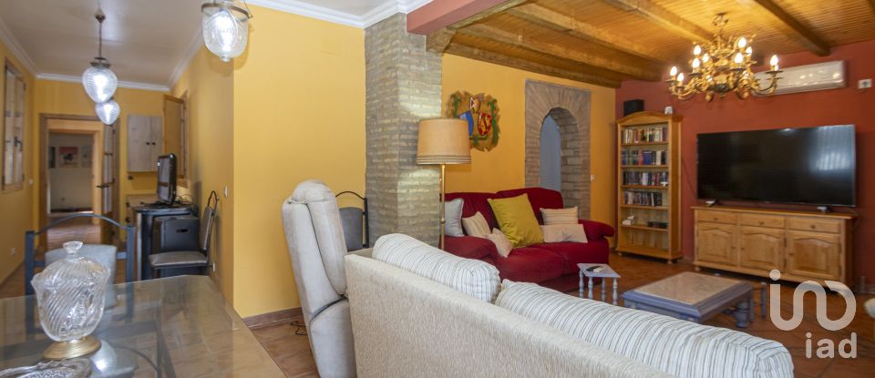 Casa 5 habitaciones de 194 m² en Carmona (41410)