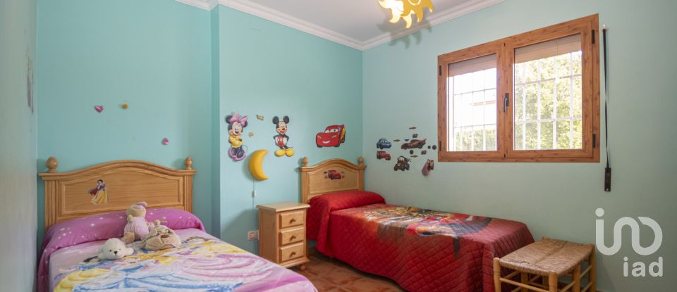 Casa 5 habitaciones de 194 m² en Carmona (41410)