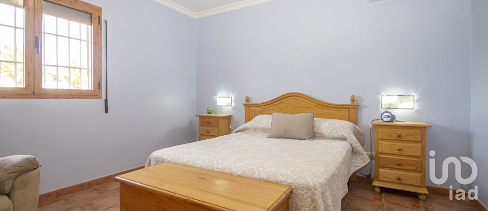 Casa 5 habitaciones de 194 m² en Carmona (41410)