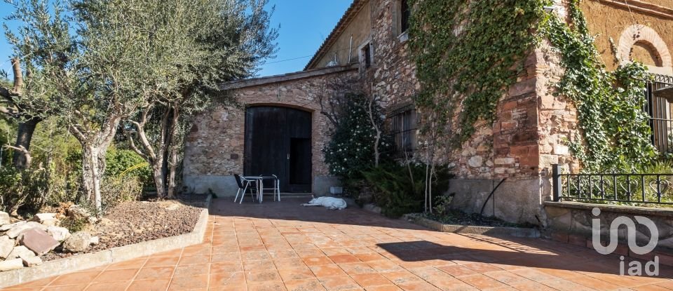 Masia 13 habitaciones de 1.016 m² en Bigues (08415)