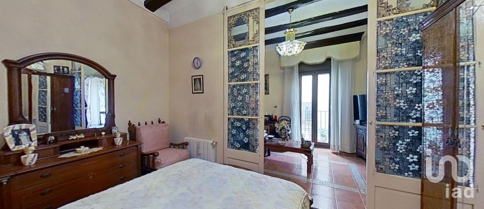 Maison de village 6 chambres de 520 m² à Montblanc (43400)