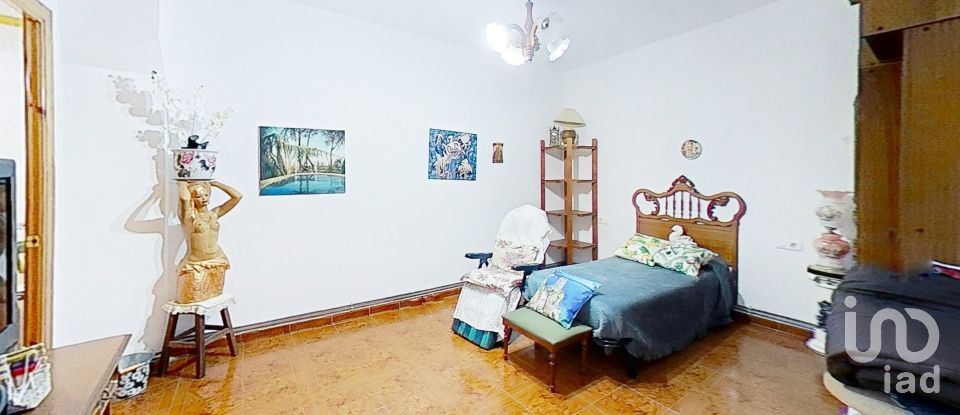 Maison de village 6 chambres de 520 m² à Montblanc (43400)