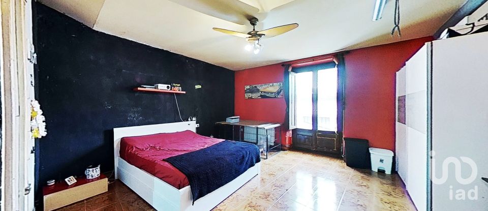 Maison de village 6 chambres de 520 m² à Montblanc (43400)