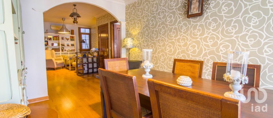 Appartement 4 chambres de 133 m² à Isla Cristina (21410)