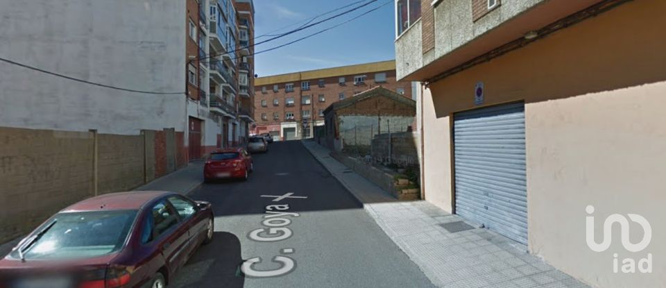 Terreno de 400 m² en León (24008)