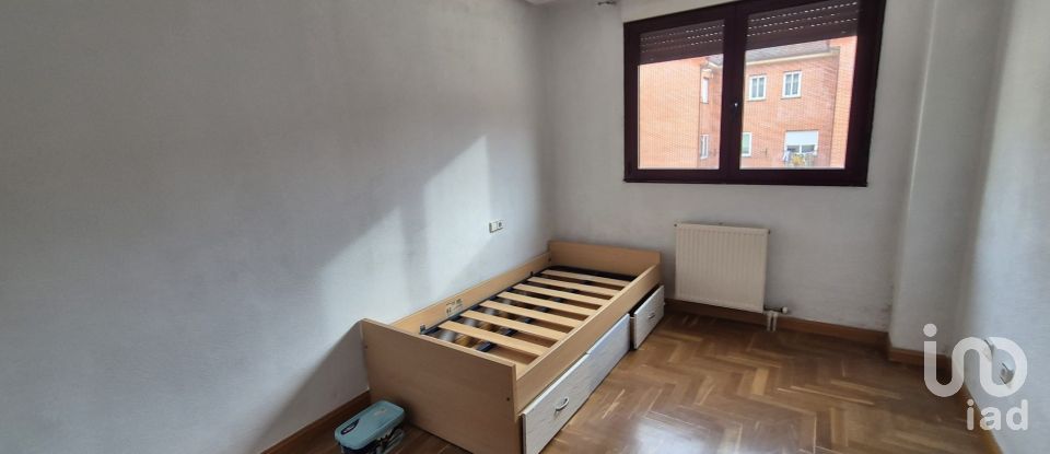 Pis 3 habitacions de 68 m² a Salamanca (37006)