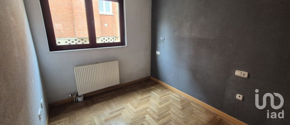 Pis 3 habitacions de 68 m² a Salamanca (37006)