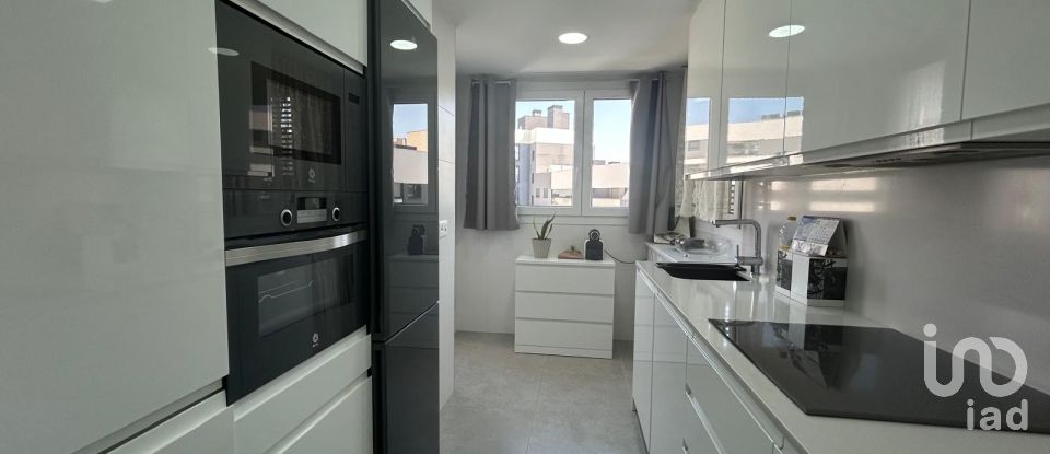 Piso 3 habitaciones de 114 m² en Sevilla (41020)