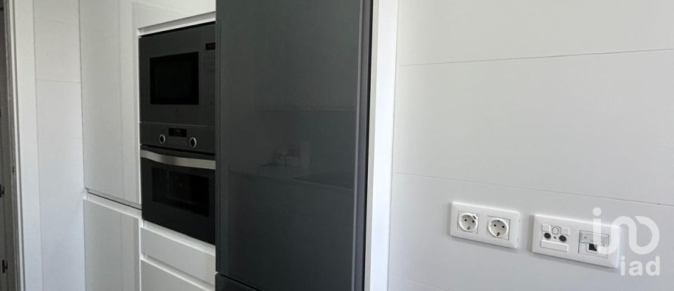 Piso 3 habitaciones de 114 m² en Sevilla (41020)