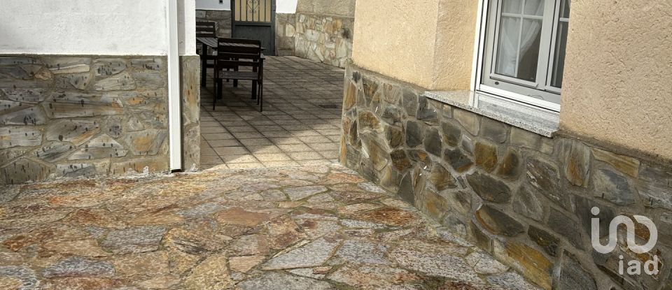 House 4 bedrooms of 169 m² in Ayoó de Vidriales (49619)