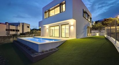 House 4 bedrooms of 250 m² in Teià (08329)