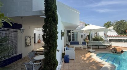 Casa rural 4 habitaciones de 220 m² en Empuriabrava (17487)