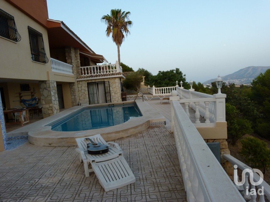 Apartment in house  6 bedrooms of 551 m² in La Nucia (03530)