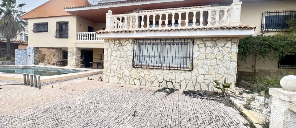 Apartment in house  6 bedrooms of 551 m² in La Nucia (03530)