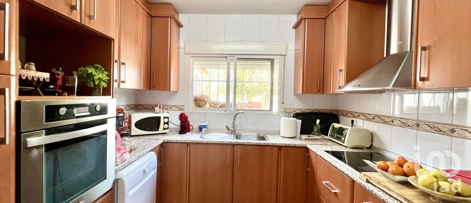 Apartment in house  3 bedrooms of 125 m² in La Nucia (03530)