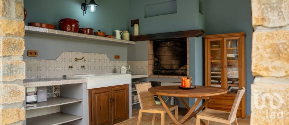 Maison 4 chambres de 315 m² à Boquerizo (33590)