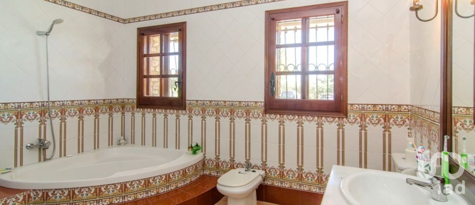 Casa 5 habitaciones de 299 m² en Santa Oliva (43710)