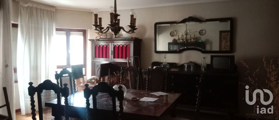 Apartment 4 bedrooms of 111 m² in La Bañeza (24750)