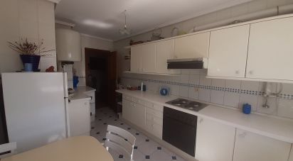 Apartment 4 bedrooms of 111 m² in La Bañeza (24750)