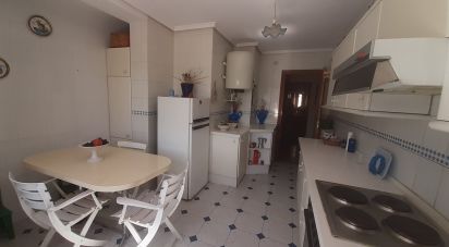 Apartment 4 bedrooms of 111 m² in La Bañeza (24750)