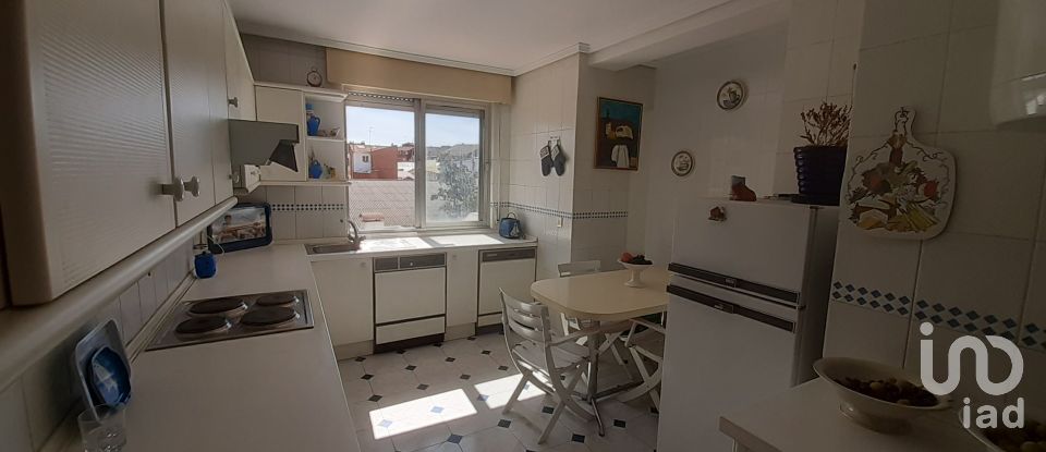 Apartment 4 bedrooms of 111 m² in La Bañeza (24750)