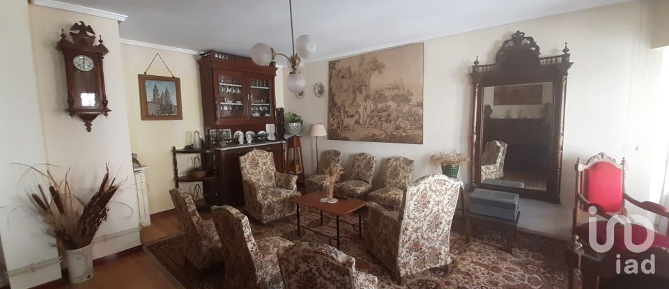 Apartment 4 bedrooms of 111 m² in La Bañeza (24750)