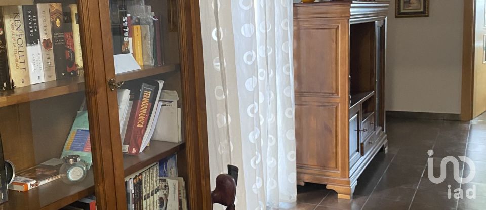 House 3 bedrooms of 220 m² in Medina del Campo (47400)