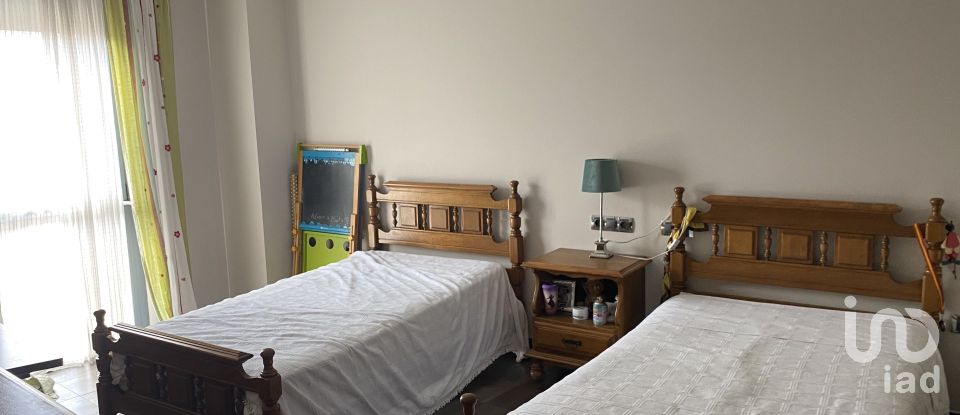 House 3 bedrooms of 220 m² in Medina del Campo (47400)