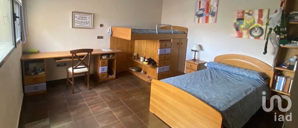 House 3 bedrooms of 220 m² in Medina del Campo (47400)