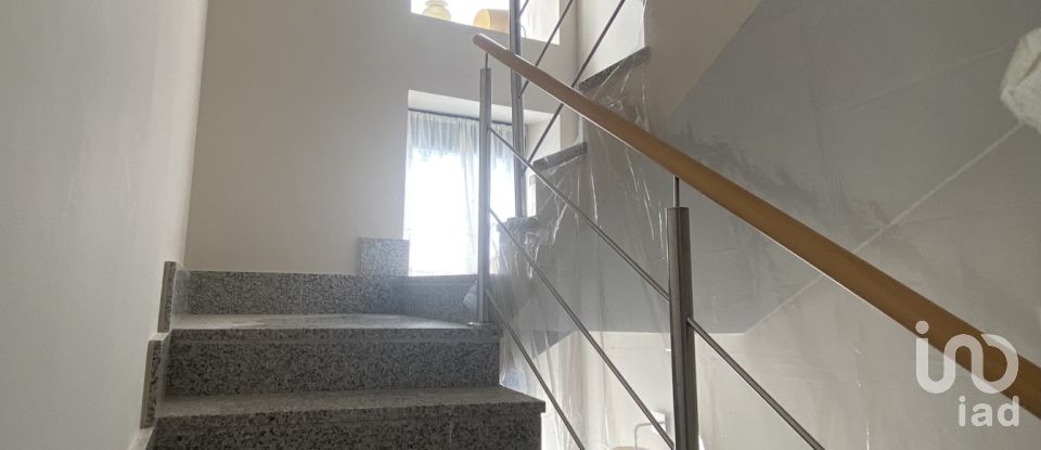 House 3 bedrooms of 220 m² in Medina del Campo (47400)